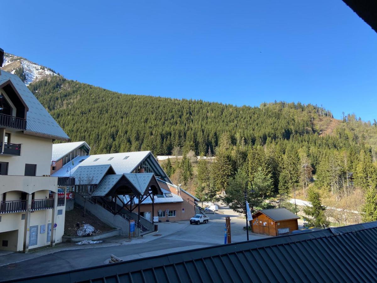 Poutran 2, Studio 4 Personnes Au Pied Des Pistes Avec Grande Terrasse Oz المظهر الخارجي الصورة